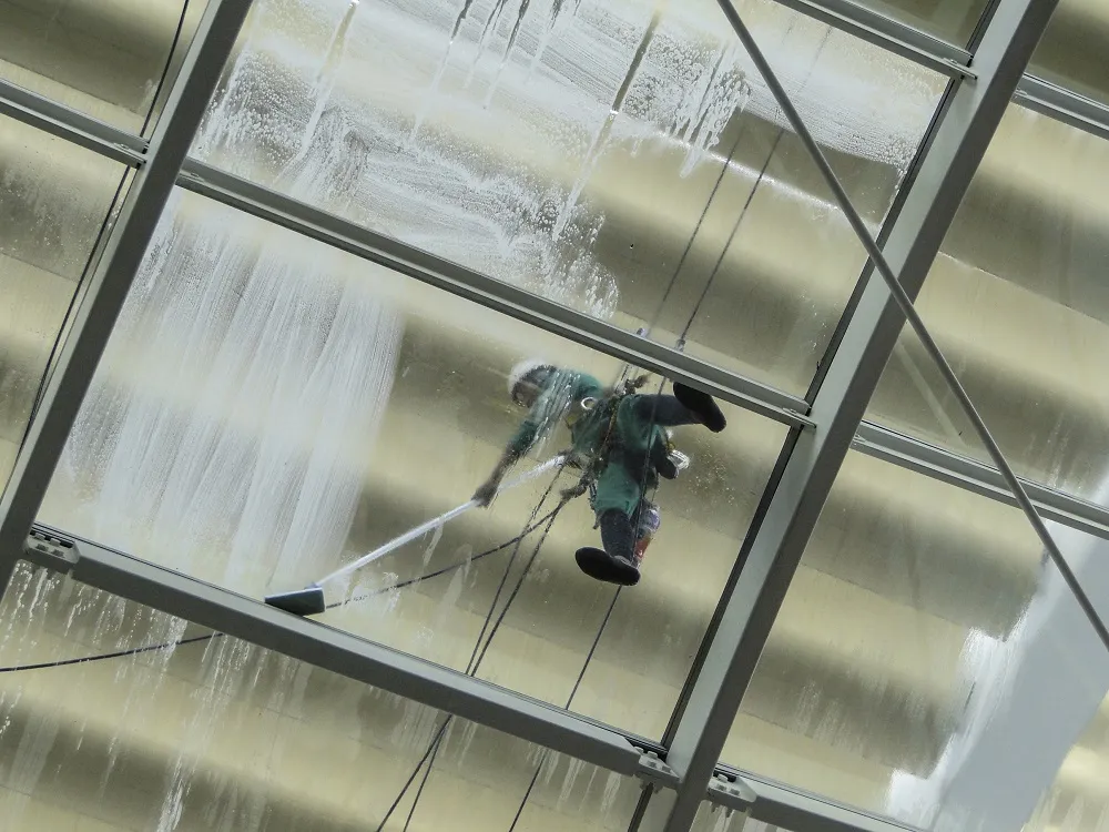 Commercial Window Cleaning in Oakland, CA